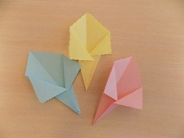 Букет цветов из бумаги и ватных дисков Букет цветов из бумаги и ватных дисков