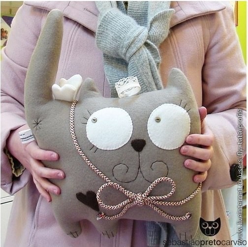 Кото-подушки или кото-игрушки Кото-подушки или кото-игрушки