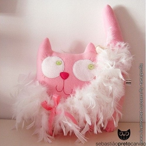 Кото-подушки или кото-игрушки Кото-подушки или кото-игрушки