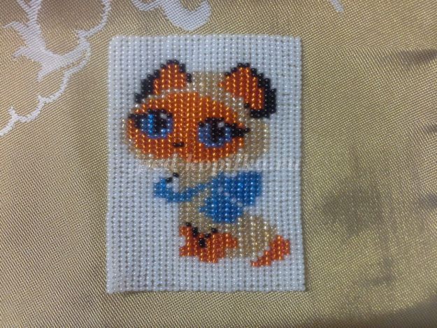 ​Котёнок из бисера детскими руками: мастер-класс, часть 3