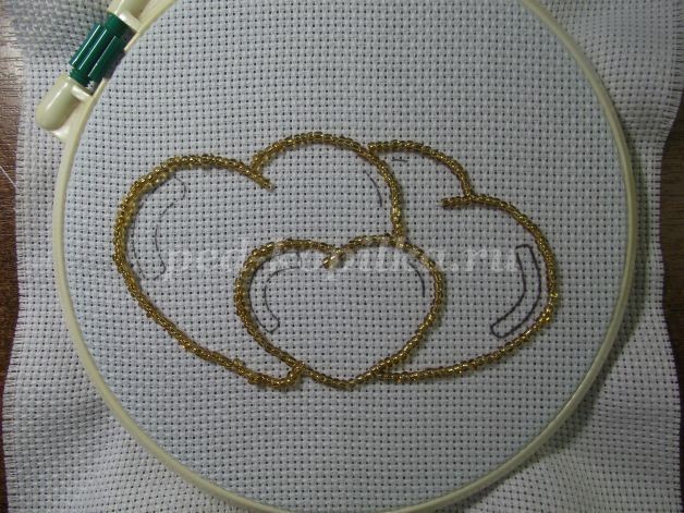 Вышивка бисером "Сердечки" Вышивка бисером "Сердечки"