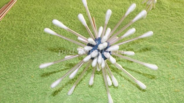 ​Цветочки из ватных палочек