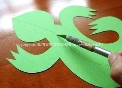 Яркие ящерицы из бумаги Яркие ящерицы из бумаги