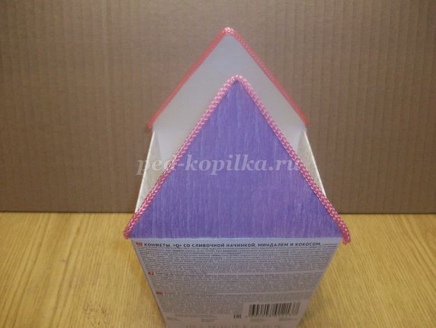 Домик с сюрпризом детскими руками: часть 2