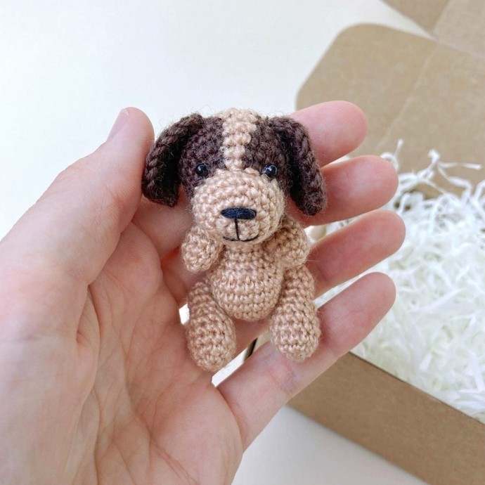 Крохотная собачка