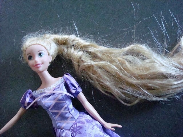 ​Как распутать волосы куклы