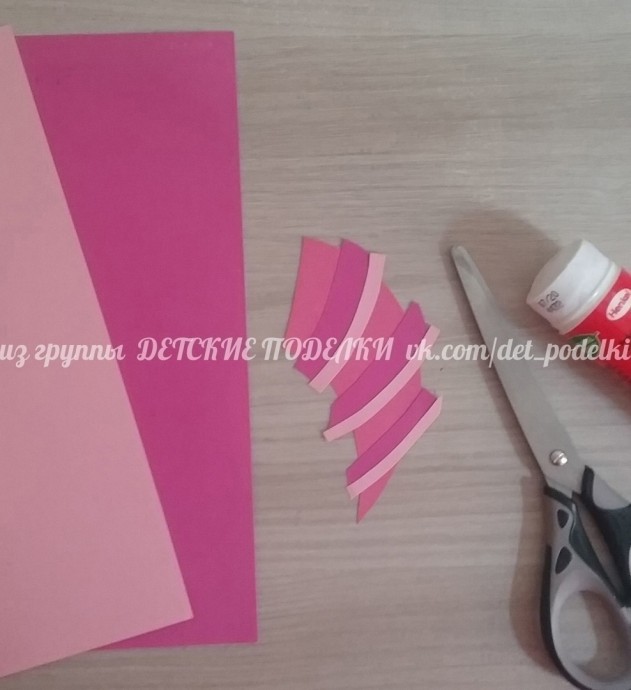 Аппликация из картона и ватных дисков "Сладких снов"