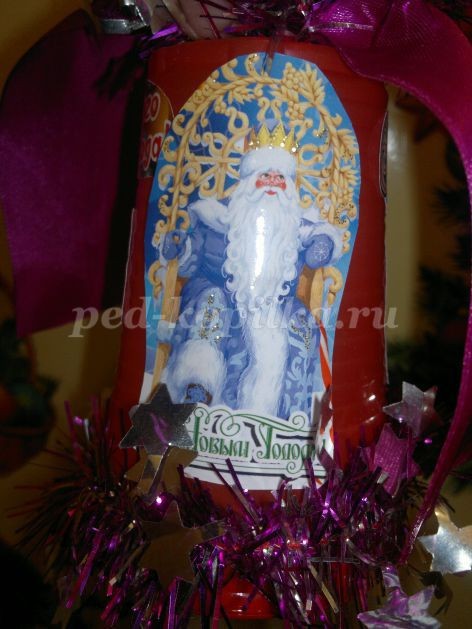 Новогодний колокольчик из пластикового стакана Новогодний колокольчик из пластикового стакана