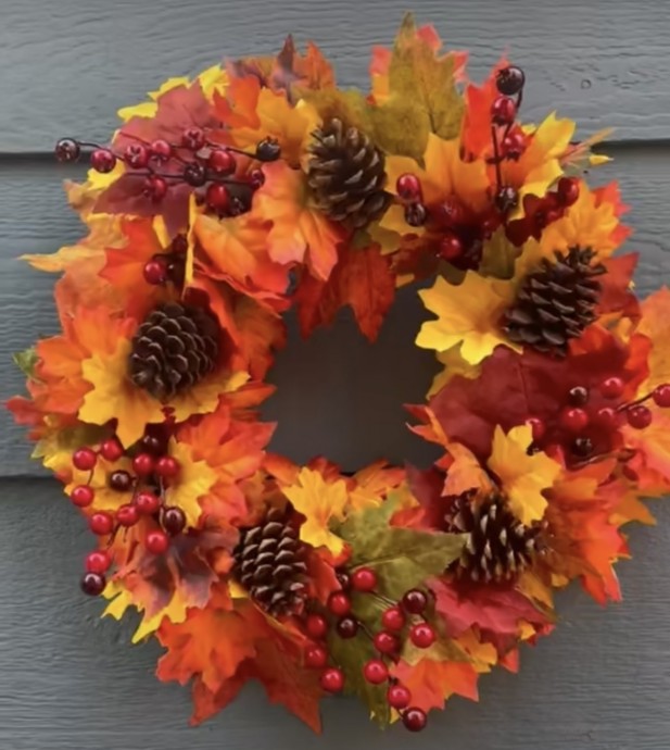 Осенние розы и венки из листьев Осенние розы и венки из листьев