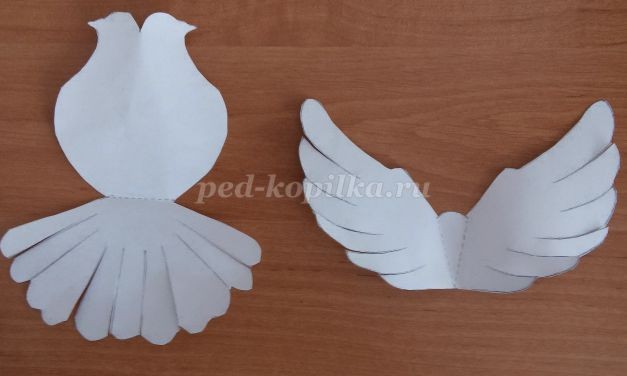 Весенний венок из бумаги детскими руками: часть 3 Весенний венок из бумаги детскими руками: часть 3