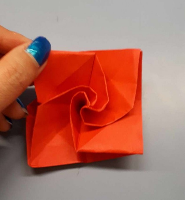 Чудесный цветок оригами