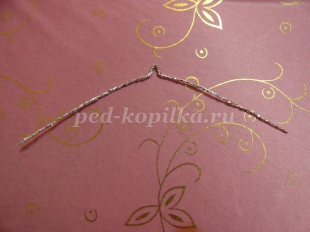 Мастерим с детьми новогодний подсвечник из фольги: часть 1