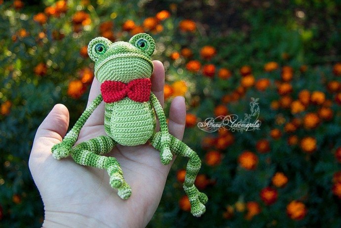 ​Зеленый лягушонок