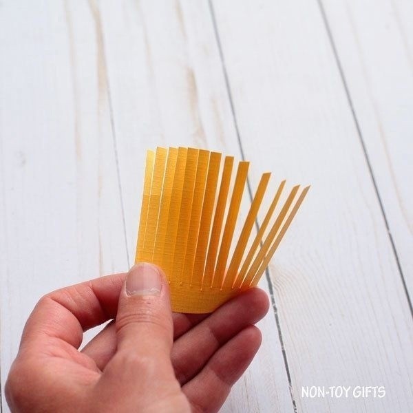 Яркие букетики из цветов-ладошек Яркие букетики из цветов-ладошек