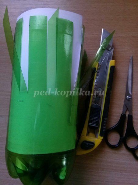 Вазочка для салфеток из бросового материала детскими руками: мастер-класс