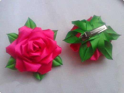 Розочки из атласных лент