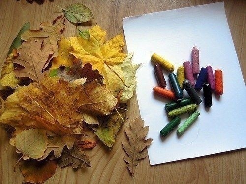 Рисование с помощью осенних листьев