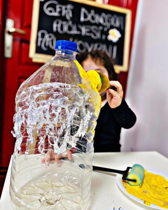 Улей из бросового материала для пчелок Улей из бросового материала для пчелок