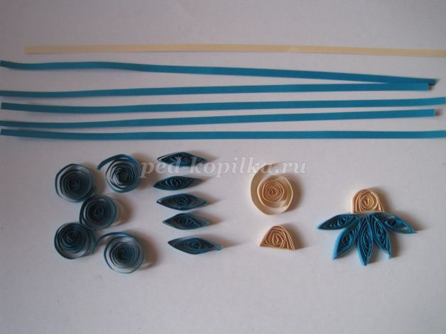 Цветы в вазе в технике квиллинг: часть 2