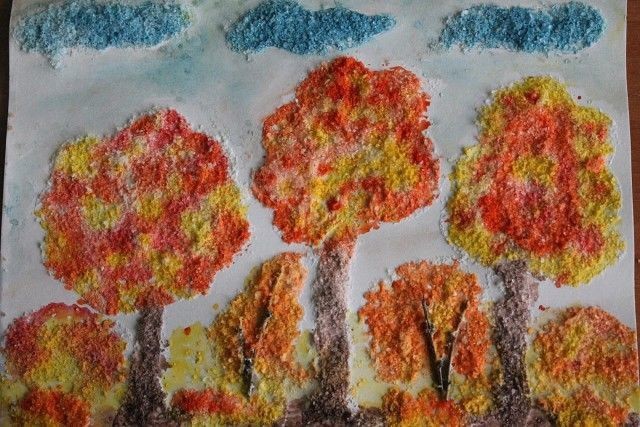 ​Осенний лес в необычной технике рисования