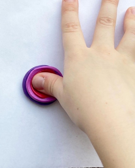 Цветочная картина из пластилина