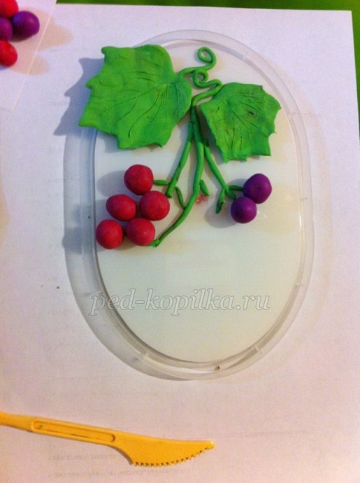 Мастер-класс по пластилинографии "Виноградная гроздь" Мастер-класс по пластилинографии "Виноградная гроздь"