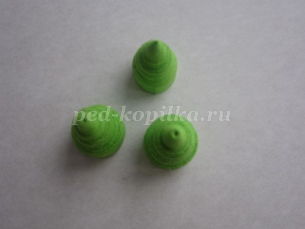 Картина в технике квиллинг в подарок маме: часть 1