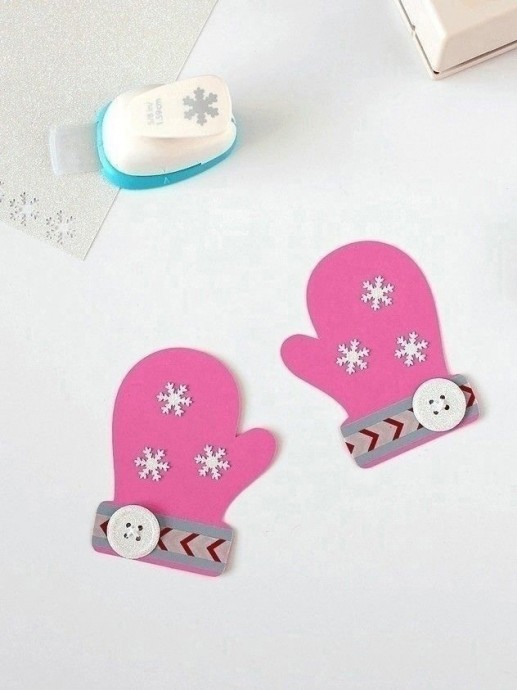 Разукрашенные бумажные варежки Разукрашенные бумажные варежки