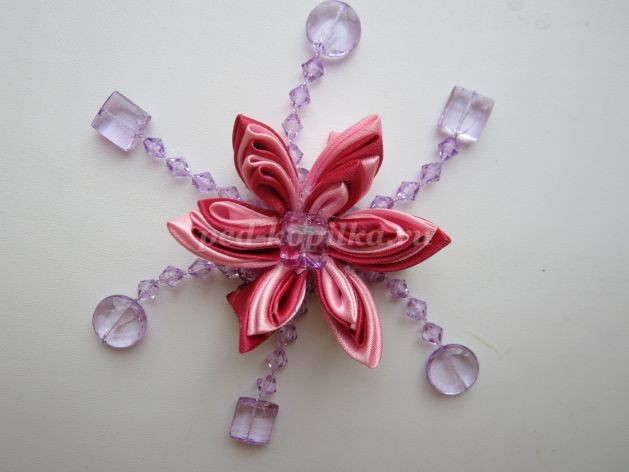 Цветок из атласных лент: мастер-класс, часть 2