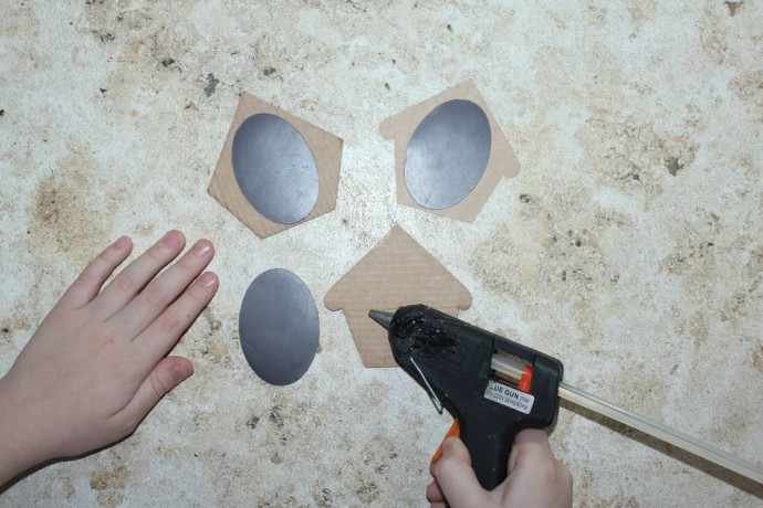 Домики из пластилина и картона