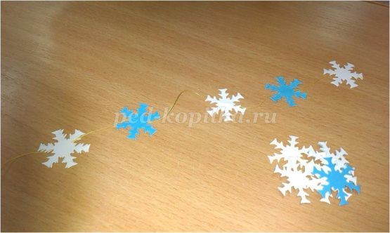 Гирлянда из бумажных полос