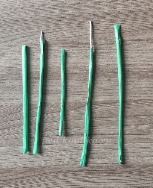 Подснежники из яичных лотков