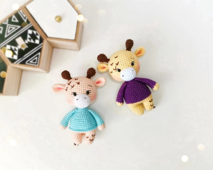 ​Вязаный жирафик