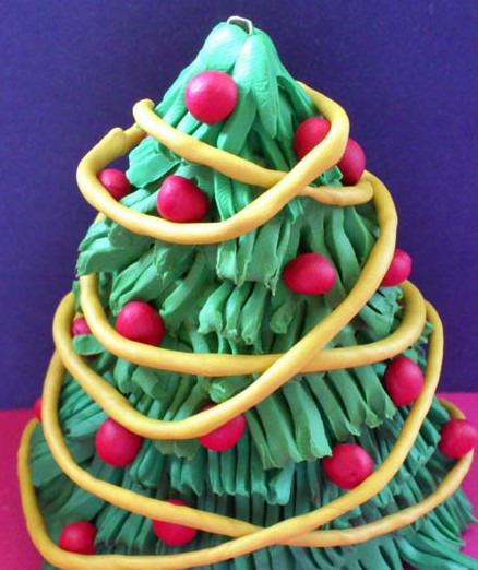 Чудесные новогодние поделки из пластилина Чудесные новогодние поделки из пластилина