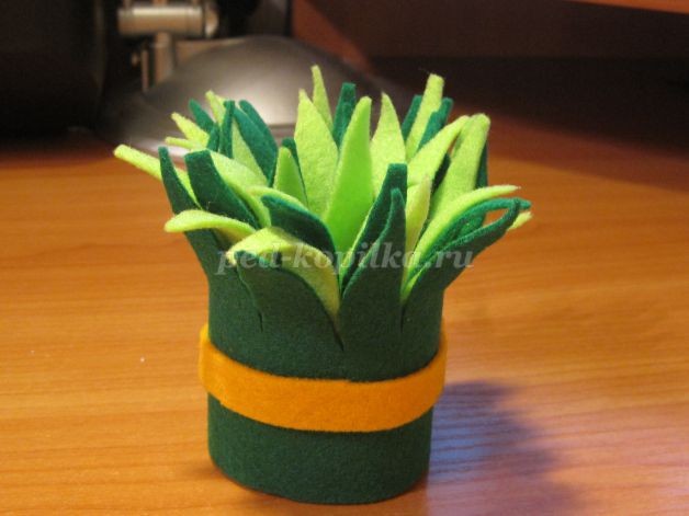 Цветы из фетра детскими руками: мастер-класс, часть 1 Цветы из фетра детскими руками: мастер-класс, часть 1