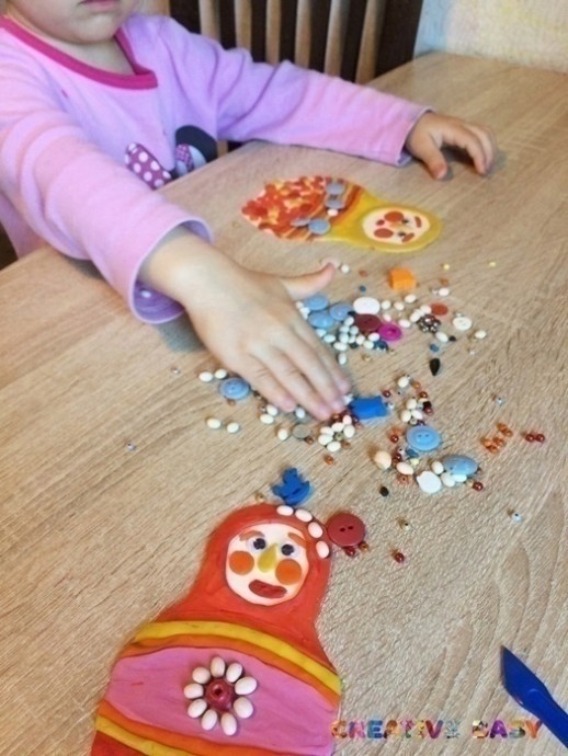 Аппликация из пластилина "Матрёшка"