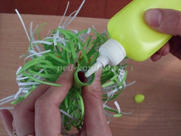 Хризантемы детскими руками: мастер-класс, часть 3 Хризантемы детскими руками: мастер-класс, часть 3