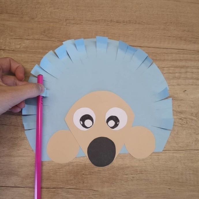 Милые ежики из цветной бумаги Милые ежики из цветной бумаги