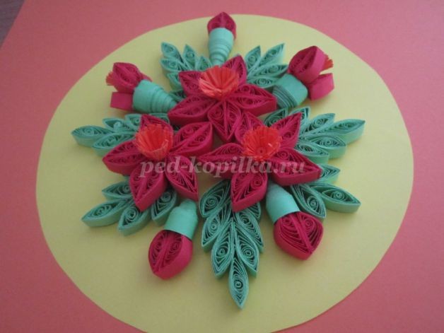 Декоративное панно "Цветы" в технике квиллинга: мастер-класс, часть 3