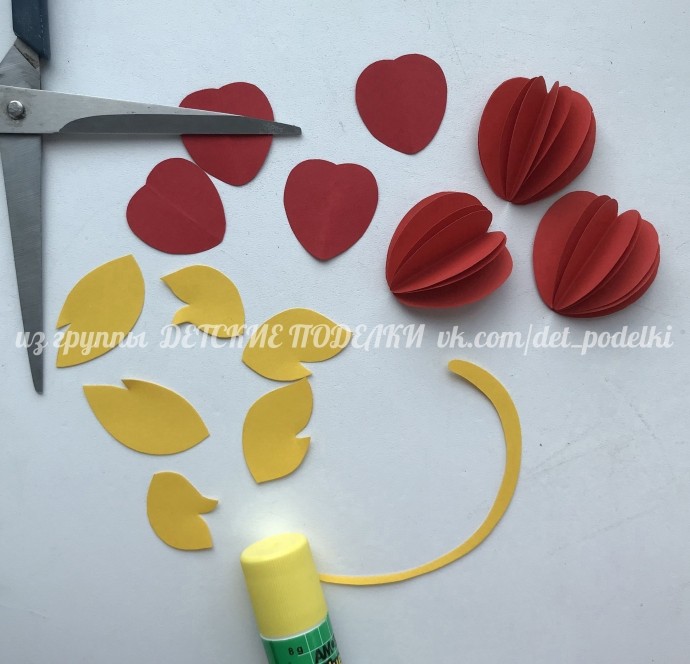 ​Клубнички в стиле хохломы