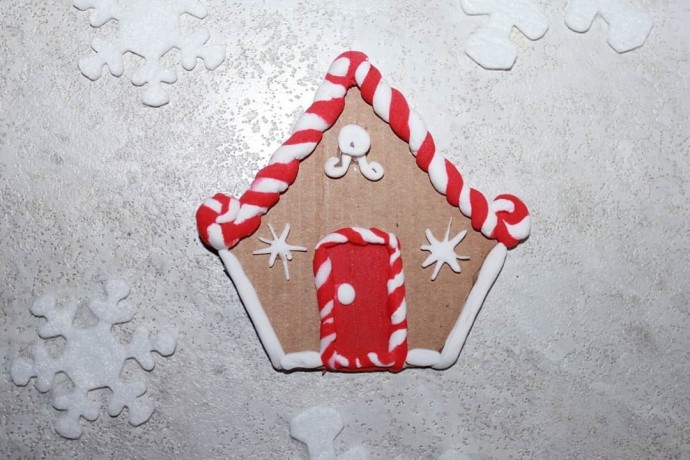 Домики из пластилина и картона