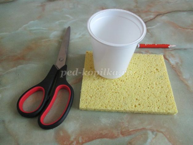 Ромашки из бросового материала детскими руками: часть 2