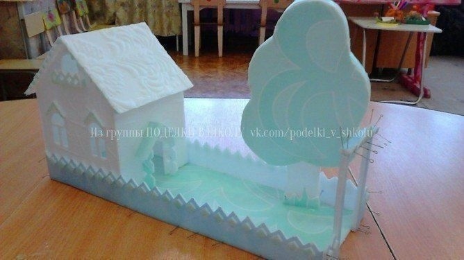 Домик из потолочной плитки Домик из потолочной плитки