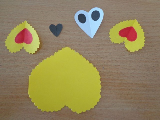 Объемный котик из цветной бумаги Объемный котик из цветной бумаги