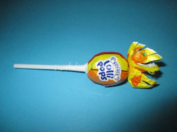 Букет из конфет чупа чупс: мастер-класс, часть 1 Букет из конфет чупа чупс: мастер-класс, часть 1