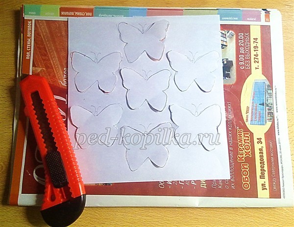 Объёмная аппликации из бумаги "Бабочки" Объёмная аппликации из бумаги "Бабочки"