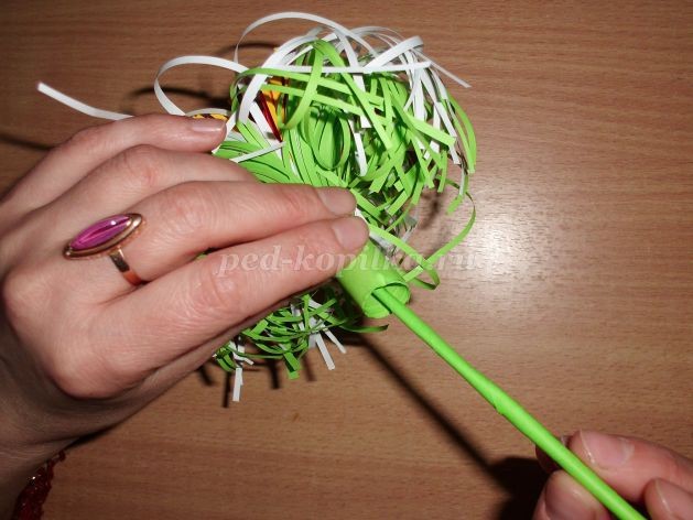 Хризантемы детскими руками: мастер-класс, часть 3 Хризантемы детскими руками: мастер-класс, часть 3