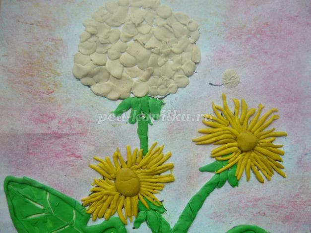 Одуванчик из пластилина