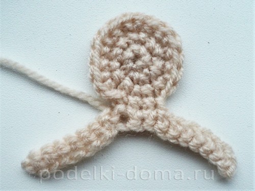 Вязаная куколка