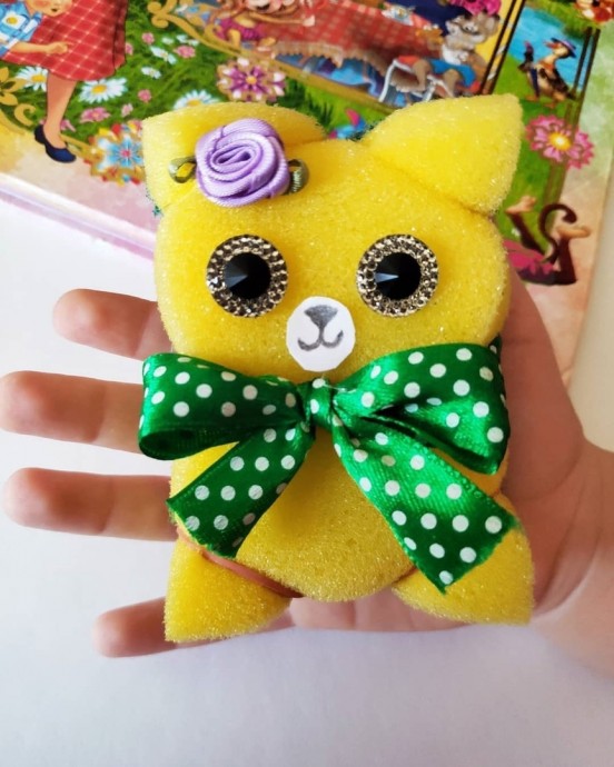 Потешный котенок Потешный котенок